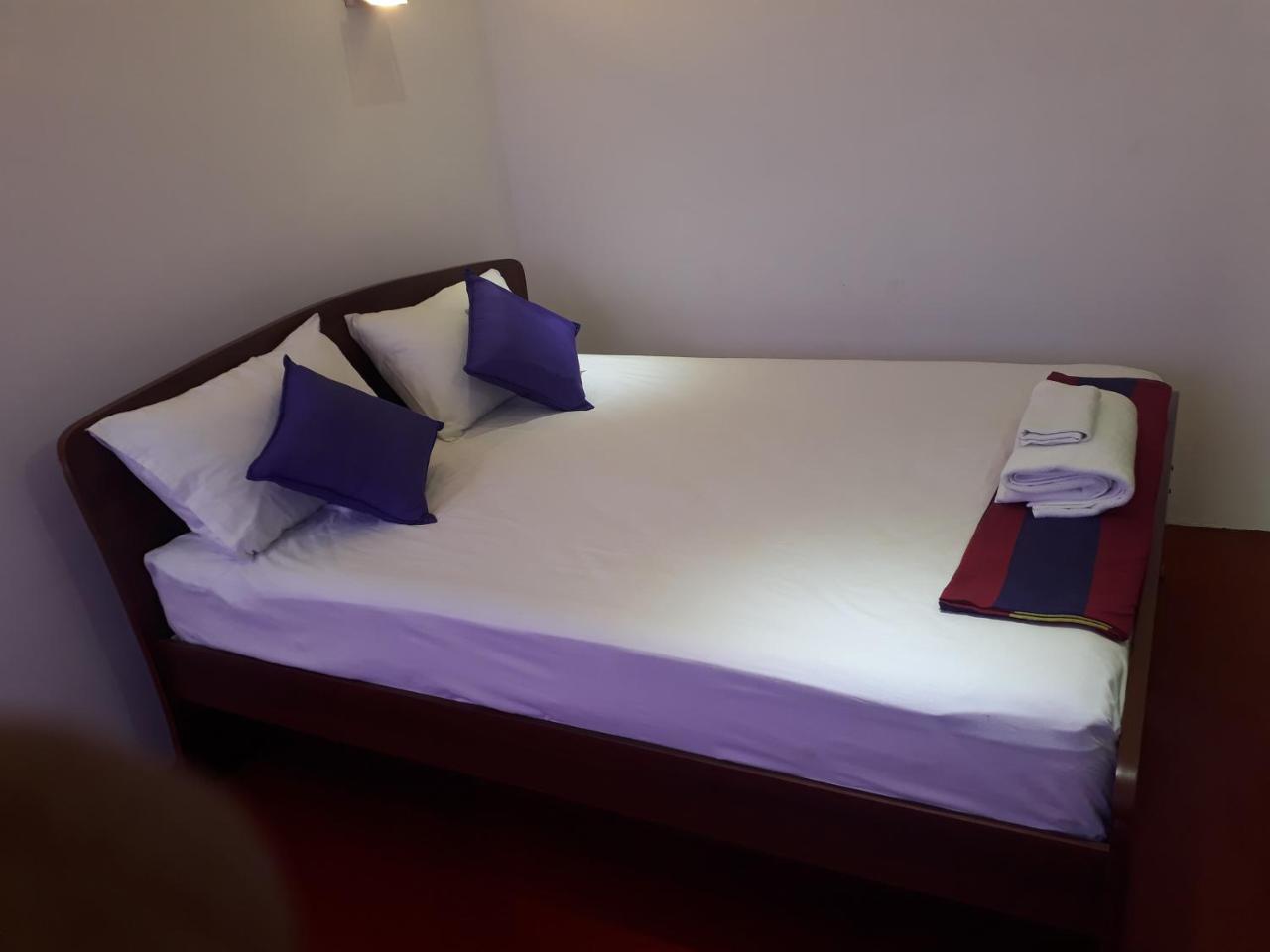 Brinthavanam Days Inn Джафна Экстерьер фото